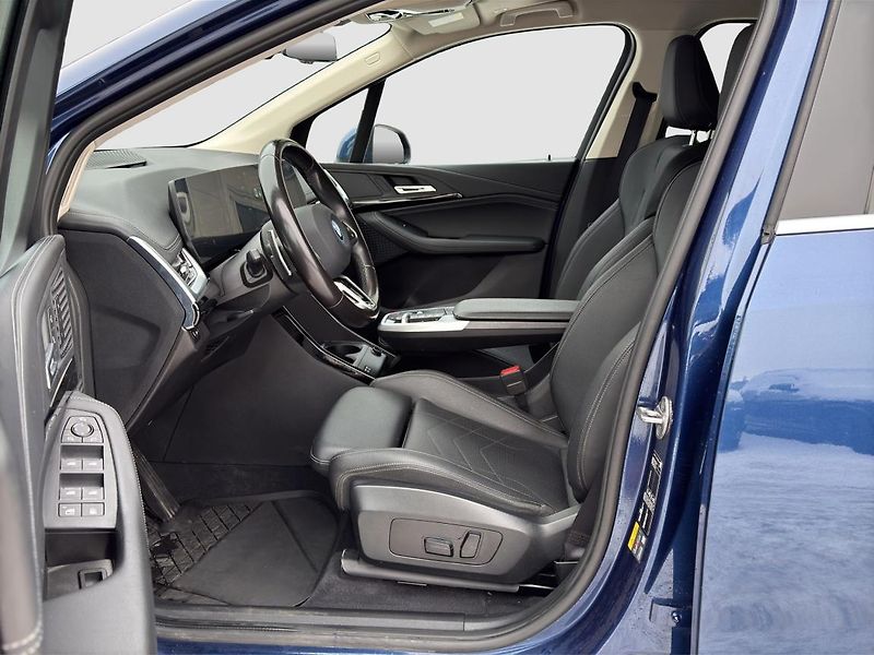 BMW Řada 2 230e xDrive Active Tourer - fotka 2 z 11