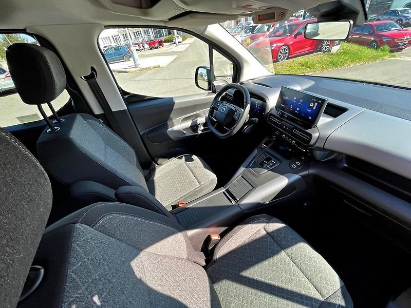 Opel Combo (2026) 1.5 CDTi 131K Elegance+ L2 AT8 - fotka 11 z 15