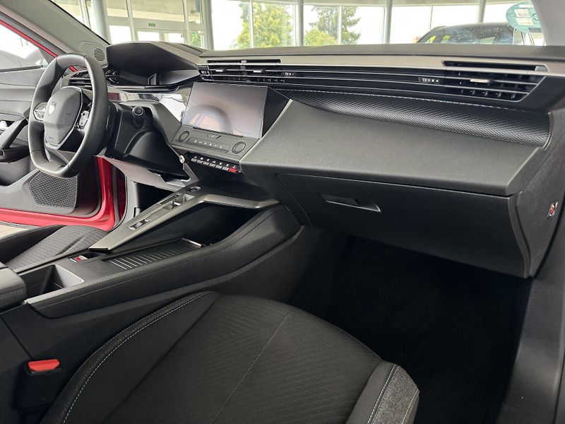 Peugeot 308 1,2PT 130*AT8*STYLE*Distronic - fotka 13 z 33