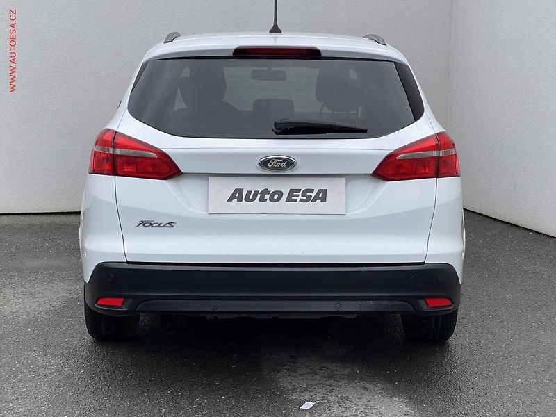 Ford Focus (2020) 1.5TDCi, Navi, park.čidla - fotka 5 z 18