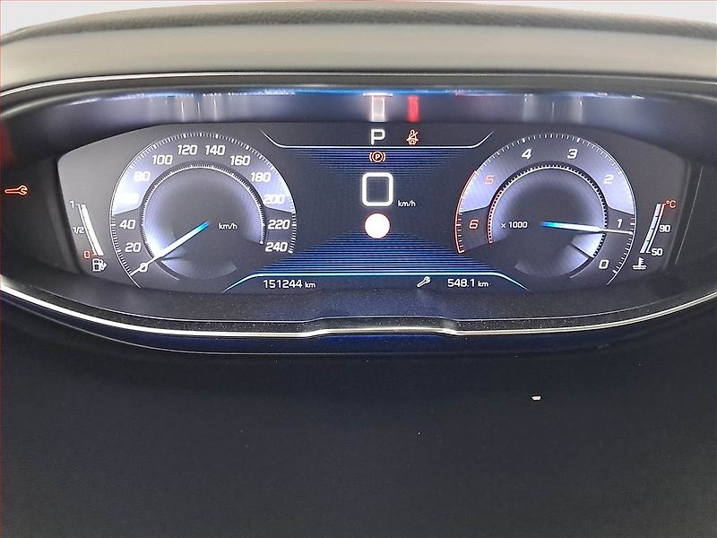 Peugeot 3008 (2019) 1.5 BlueHDi, Automat - fotka 11 z 18