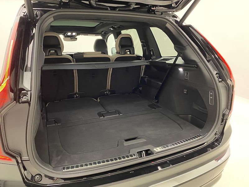 Volvo XC90 (2026) T8 AWD Plug-in BRIGHT ULTRA - fotka 5 z 77