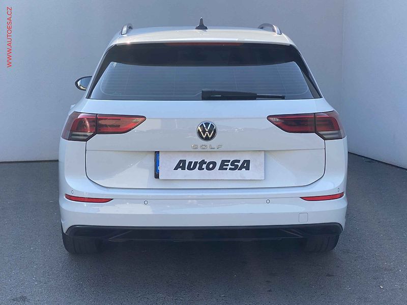 Volkswagen Golf (2022) 2.0 TDi, ČR, Life, LED - fotka 5 z 18