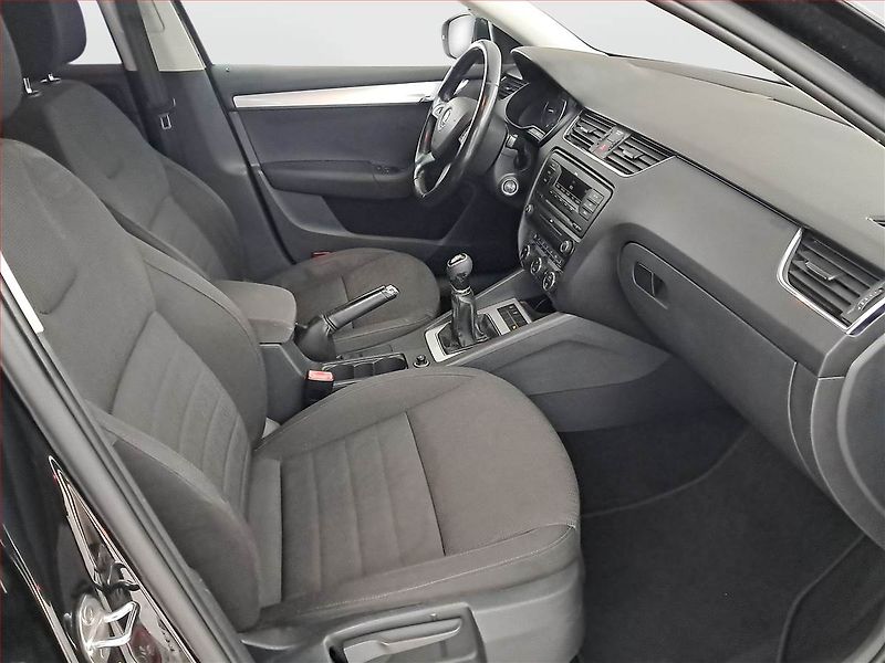 Škoda Octavia (2013) 1.6 TDI, Tempomat - fotka 9 z 18