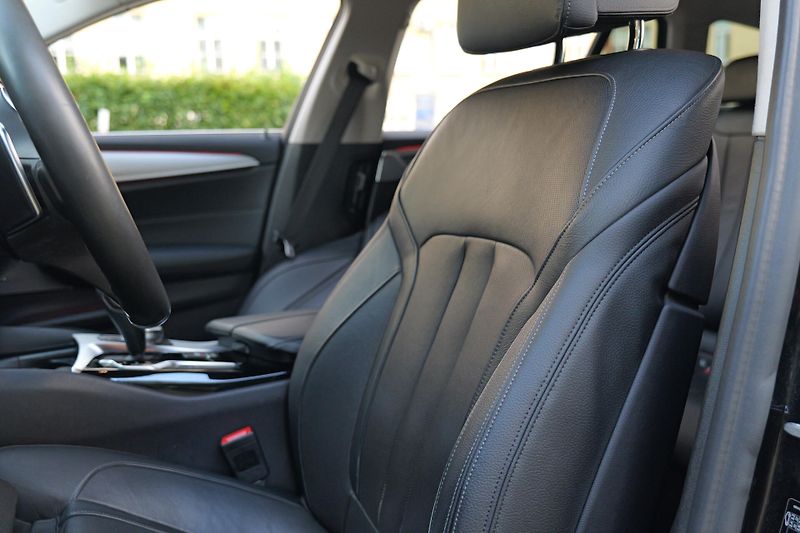 BMW Řada 5 530xD Aktiv.Podvozek TopVýbava - fotka 24 z 48