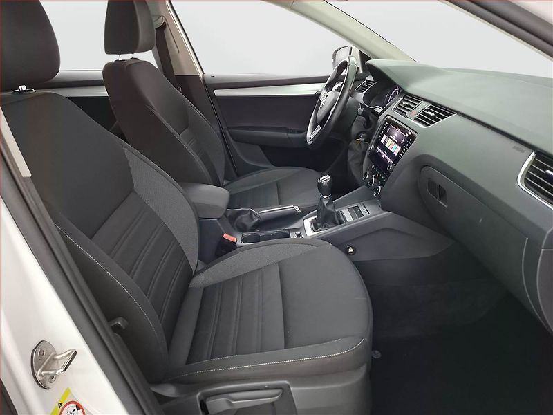 Škoda Octavia (2019) Ambition 1.6 TDI, ČR,1.maj - fotka 9 z 19