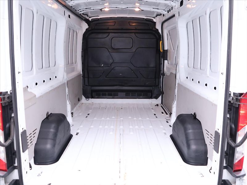 Ford Transit 2,0 TDCi L3 DPH CZ 1.Maj - fotka 9 z 26
