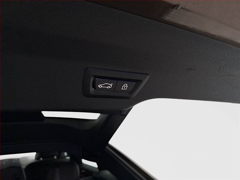 BMW Řada 6 (2018) Luxury Line 640i xDrive GT - fotka 16 z 25