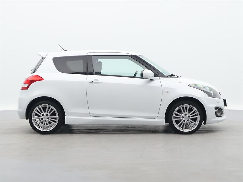 Suzuki Swift 1,6 VVT 100kW Sport Aut.klima - fotka 8 z 35