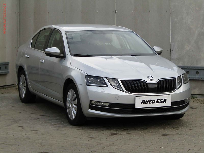 Škoda Octavia (2017) 1.6 TDi, 2.maj,ČR, autoAC - fotografie inzerátu