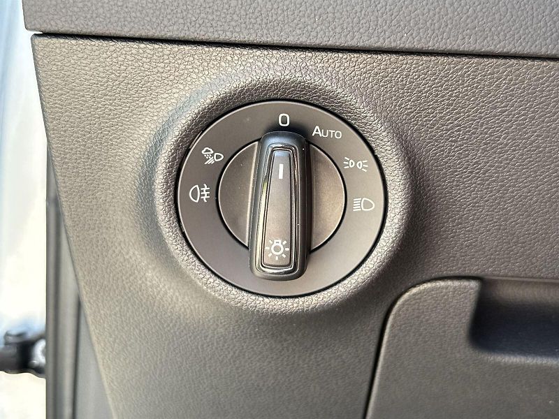 Škoda Karoq (2025) 2.0 TDI 4x4 DSG Sportline - fotka 12 z 36
