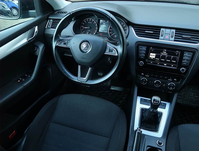 Škoda Octavia (2015) Style 2.0 TDI 4x4, 4X4, Navi - fotka 7 z 18