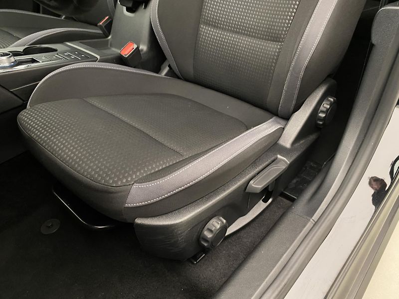 Ford Focus 1.5 ECOBOOST TITANIUM AUT - fotka 24 z 40