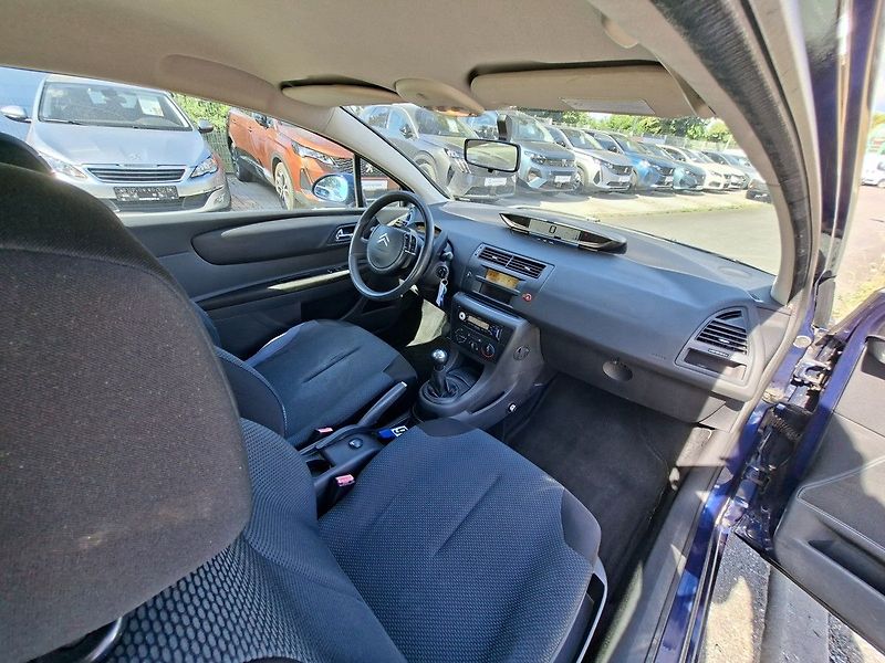 Citroën C4 1,4i 16V 90k M5 - fotka 14 z 19