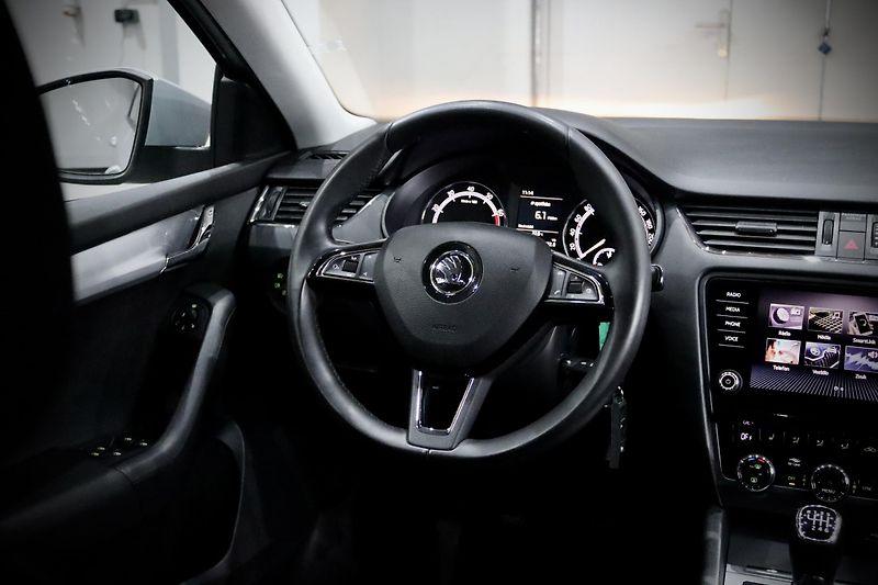Škoda Octavia 3 FL Combi 1.4 TSI 110 kW - fotka 19 z 29
