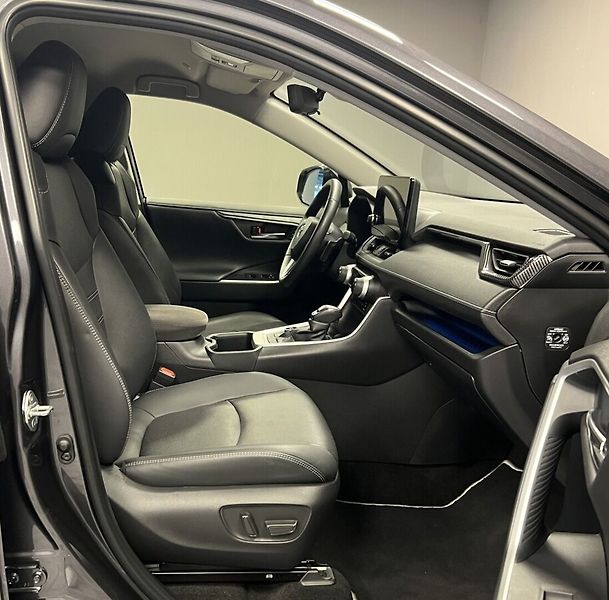 Toyota RAV4 2.5 Hybrid AT EXECUTIVE AWD - fotka 11 z 20