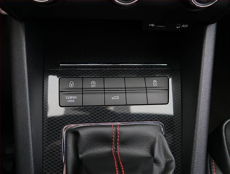 Škoda Octavia (2016) RS 2.0 TSI, Kůže, Bi-Xenony - fotka 20 z 25