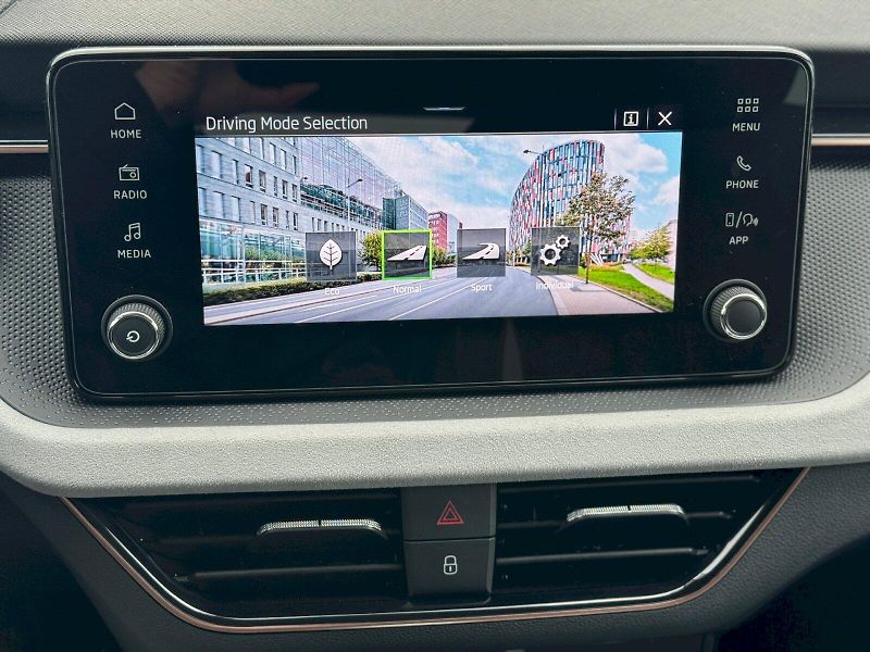 Škoda Kamiq (2025) Top Selection 1.0 TSI 85 kW - fotka 14 z 25