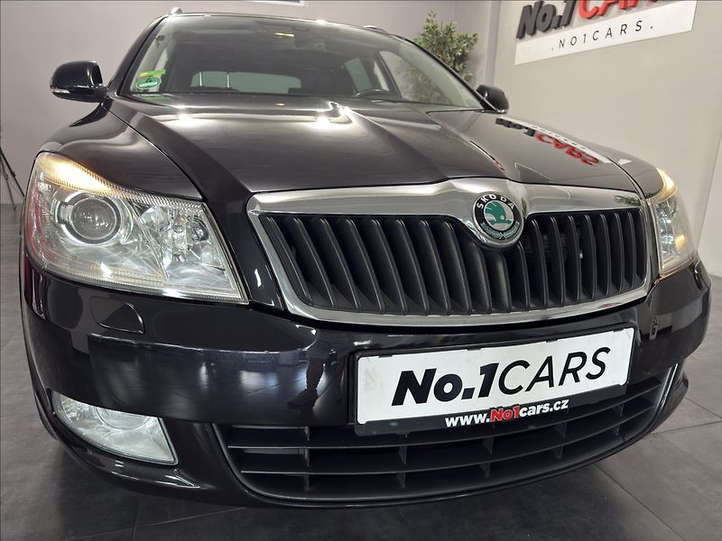 Škoda Octavia 1,4   TSI 90KW CARPLAY XENON - fotka 30 z 33