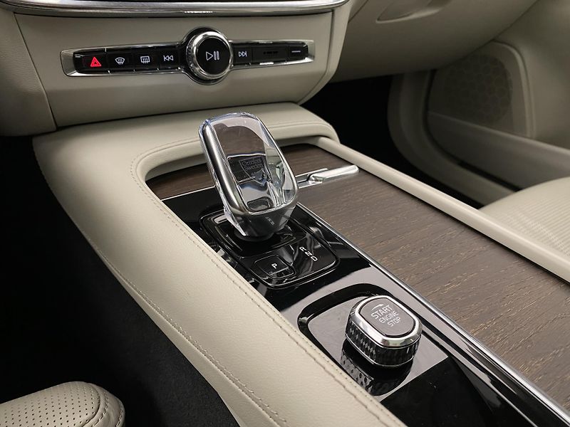 Volvo V90 B4 AWD BRIGHT PLUS AUT CZ - fotka 26 z 60