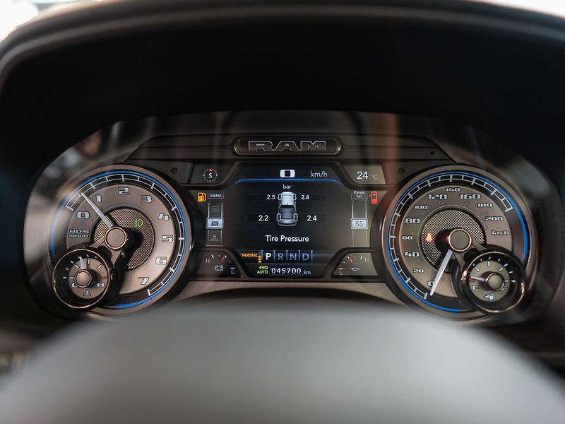Dodge RAM (2022) 5.7 Limited Night Edition 22 - fotka 22 z 42