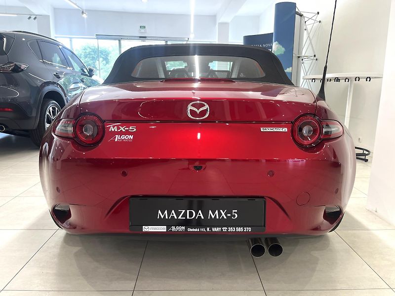 Mazda MX-5 (2026) 1.5L G132 6MT RWD Exclusive  - fotka 6 z 17