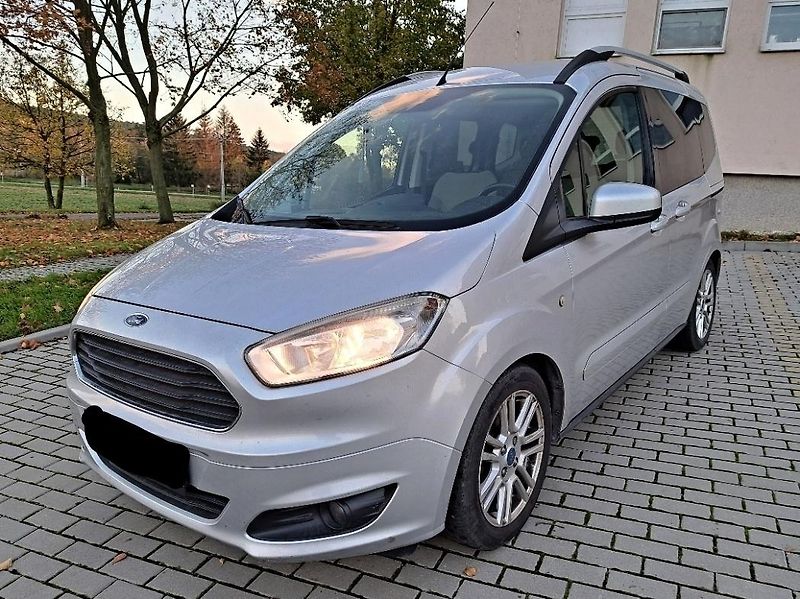 Ford Tourneo Courier (2016) 1.5TDCi 2016 KLIMA,NAVI,159TKM - fotka 5 z 24