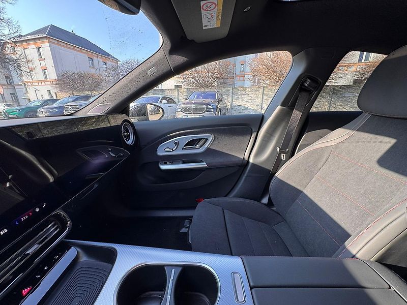Mercedes-Benz CLA (2026) 200 - fotka 9 z 20