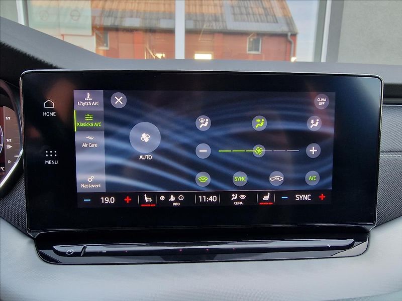 Škoda Octavia 2.0TDI Style, původ ČR,1.Maj. - fotka 34 z 50