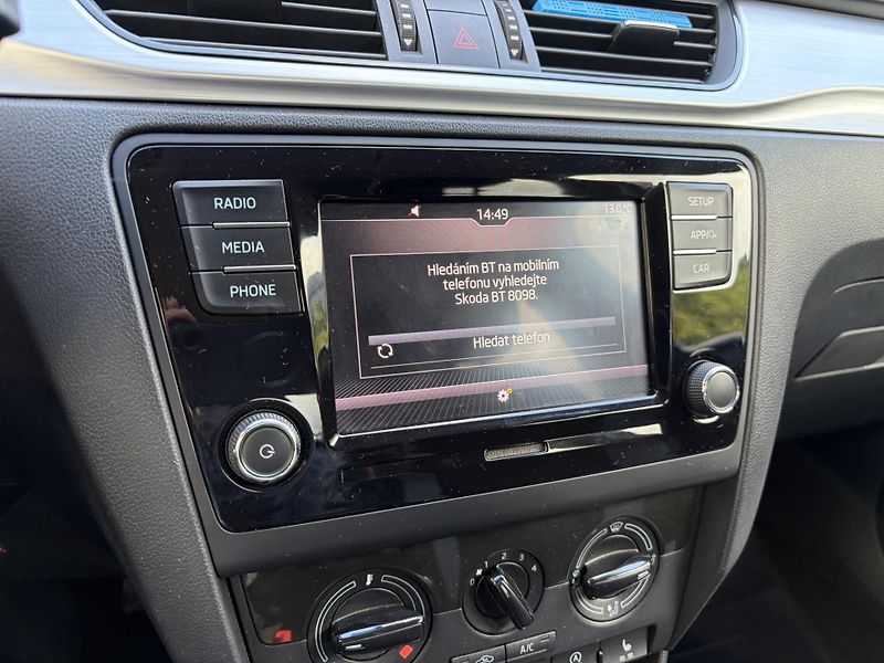 Škoda Rapid 1.0TSi 81kW Ambition Plus - fotka 20 z 21