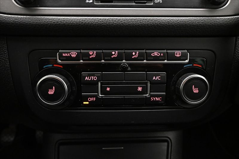 Volkswagen Golf Plus 1,4 TSI 90kW Life Nová STK - fotka 20 z 30