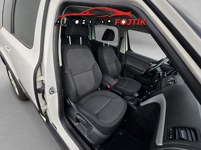 Škoda Yeti (2012) 1.2 TSi 77Kw Ambition DSG - fotka 22 z 24