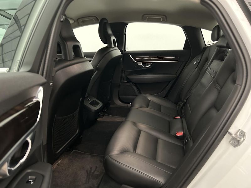 Volvo S90 2.0 T6 4x4 Inscription - fotka 11 z 30