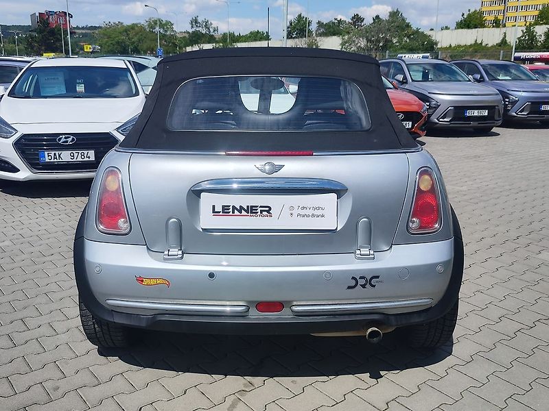 Mini Cooper 1.6 /66kW ONE Cabrio - fotka 10 z 29