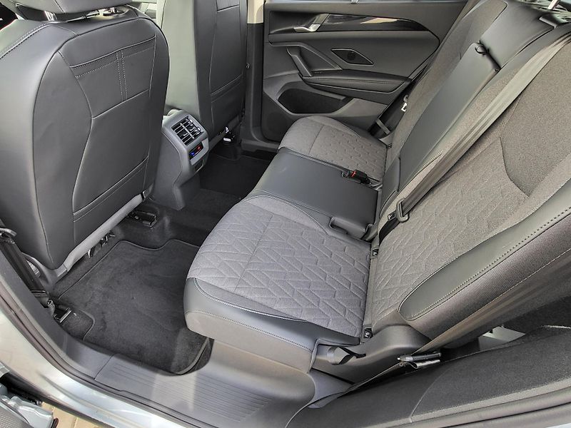 Volkswagen Tayron (2025) People 2,0TDI 110 kW-nové - fotka 21 z 27