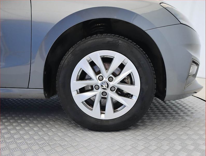 Škoda Fabia (2024) 1.0 TSI, Automat, Tempomat - fotka 15 z 23