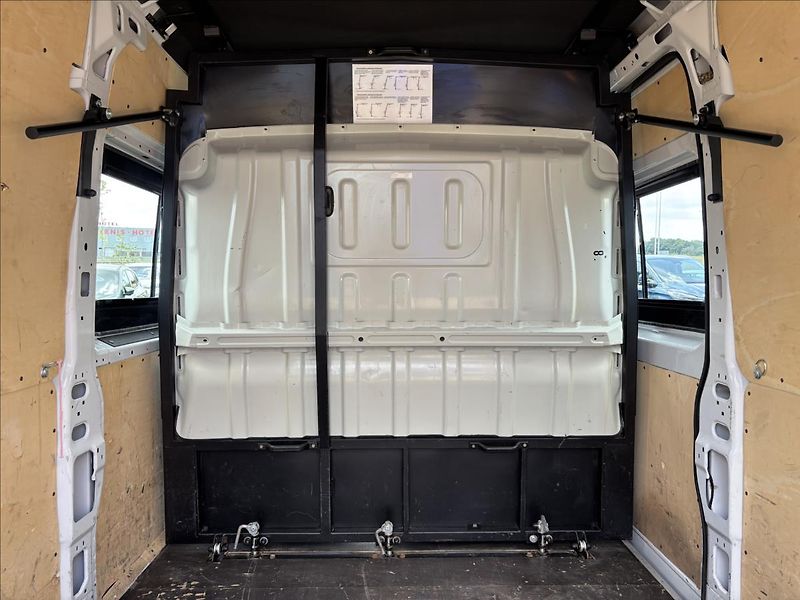 Peugeot Boxer 2,2 BHDI 103kW L2 Kombi Van - fotka 11 z 34