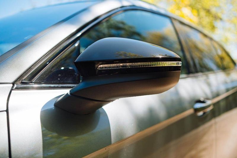 Škoda Superb (2025) 2.0 TDI, Sportline, HUD, Paměť - fotka 11 z 30