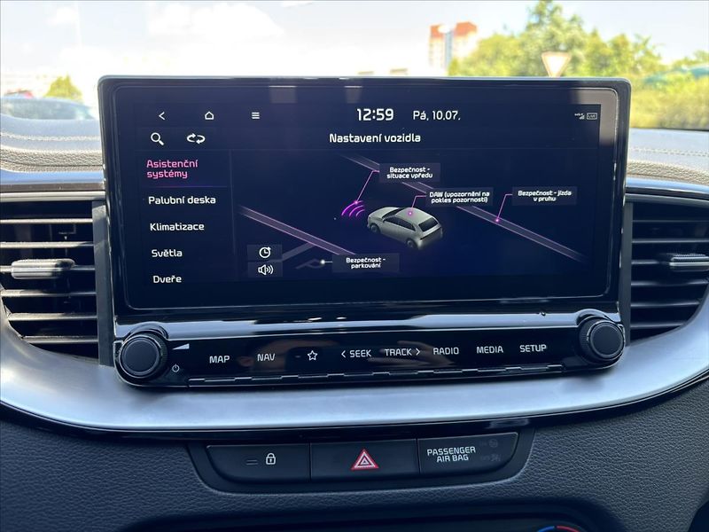 Kia XCeed 1,5 TGDi TOP ZÁRUKA KAMERA NAV - fotka 23 z 43