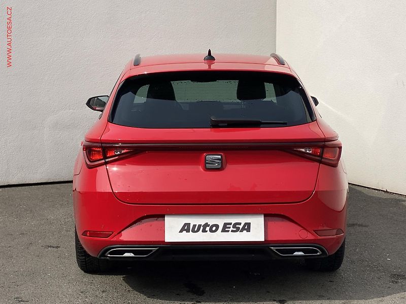 Seat Leon (2021) 2.0 TDi, FR, AT, LED - fotka 5 z 16