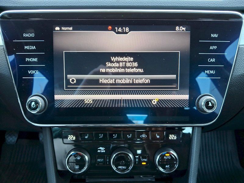 Škoda Superb (2018) Combi Ambition Plus 2,0TDi 110 - fotka 21 z 35