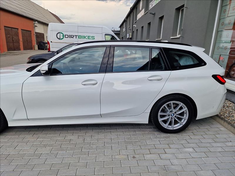BMW Řada 3 320d LCI, původ ČR,1.Majitel - fotka 42 z 50