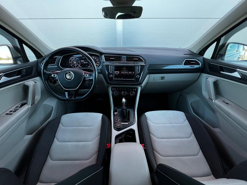 Volkswagen Tiguan 2.0TDI DSG 4Motion Virtual TZ - fotka 7 z 28