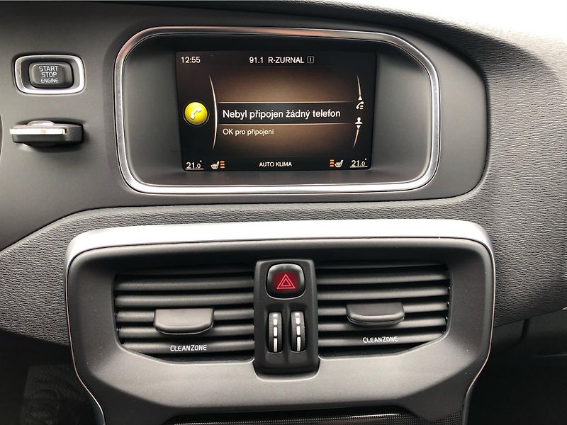 Volvo V40 D3 Cross Country - fotka 20 z 29
