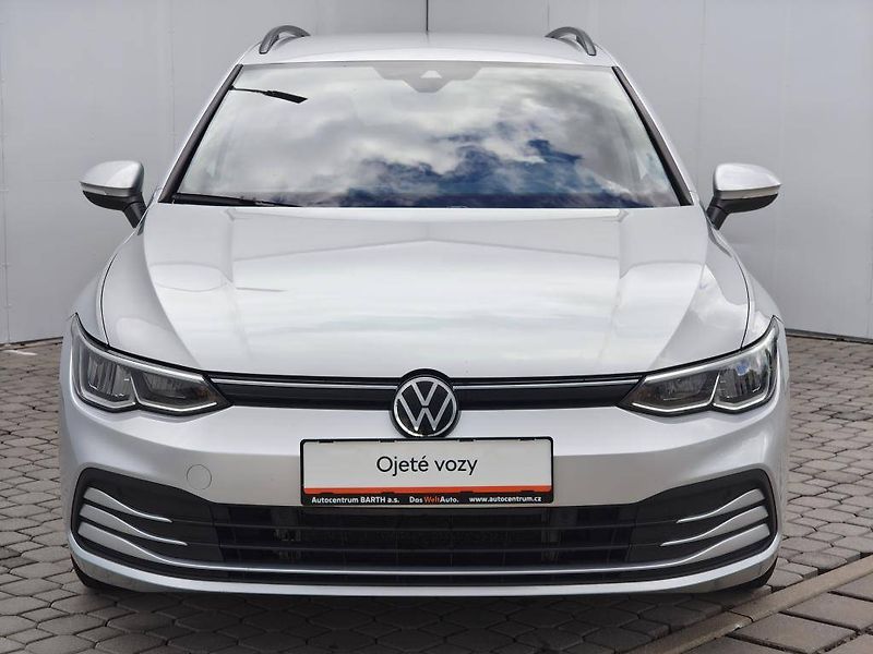 Volkswagen Golf Life 7DSG 1,5 eTSI - fotka 4 z 22