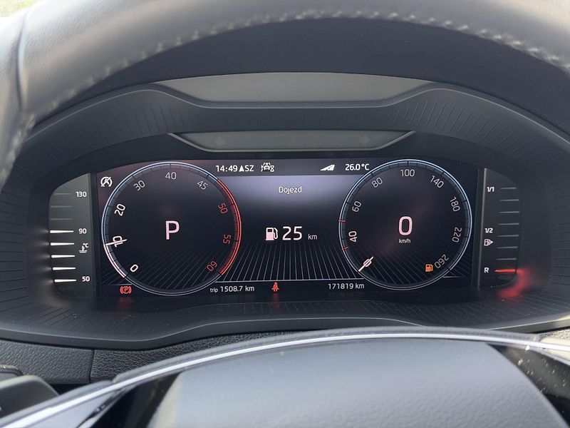 Škoda Karoq (2023) 2.0 TDi/STYLE/DPH/facelift - fotka 21 z 21