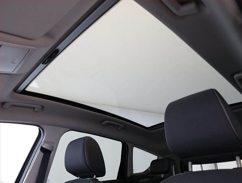 Ford Kuga (2009) 2.0 TDCi, Serv.kniha, Tempomat - fotka 14 z 17