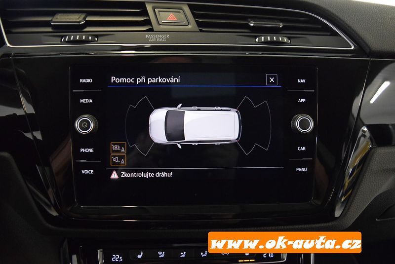 Volkswagen Touran 2.0 TDI HIGH. 7 MÍST 61 000 KM - fotka 42 z 52