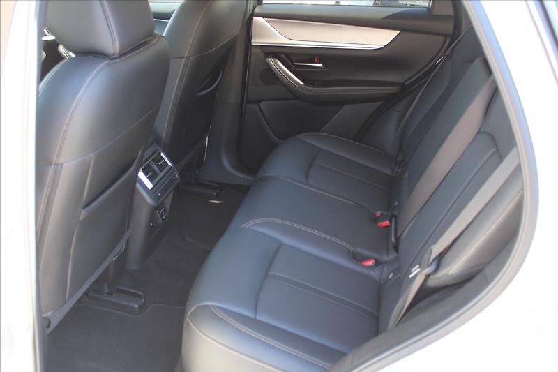 Mazda CX-60 2,5 PHEV  1MAJ,HOMURA,A/T,4X4 - fotka 38 z 50