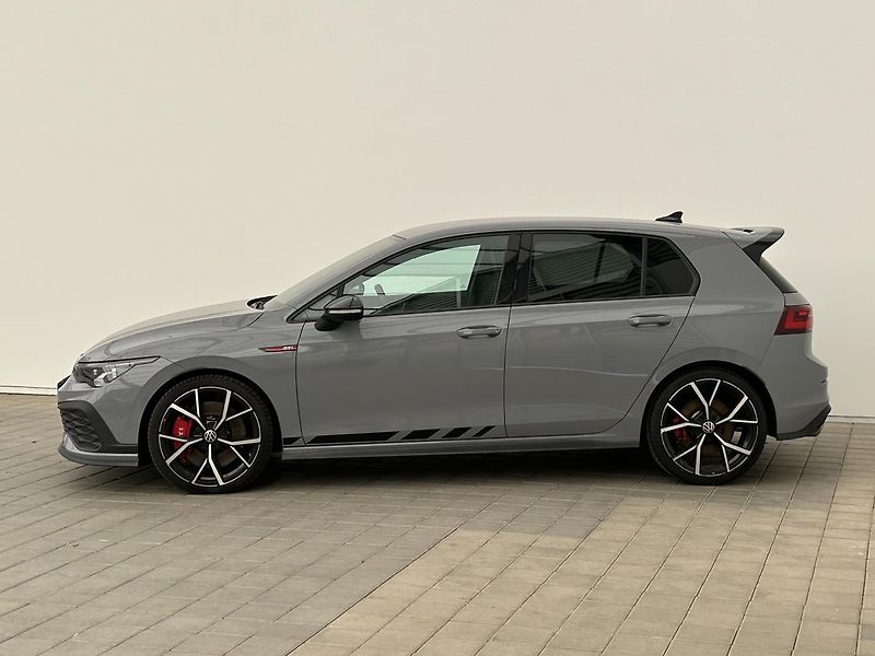 Volkswagen Golf 2.0 GTI  PERFORMANCE - fotka 3 z 29